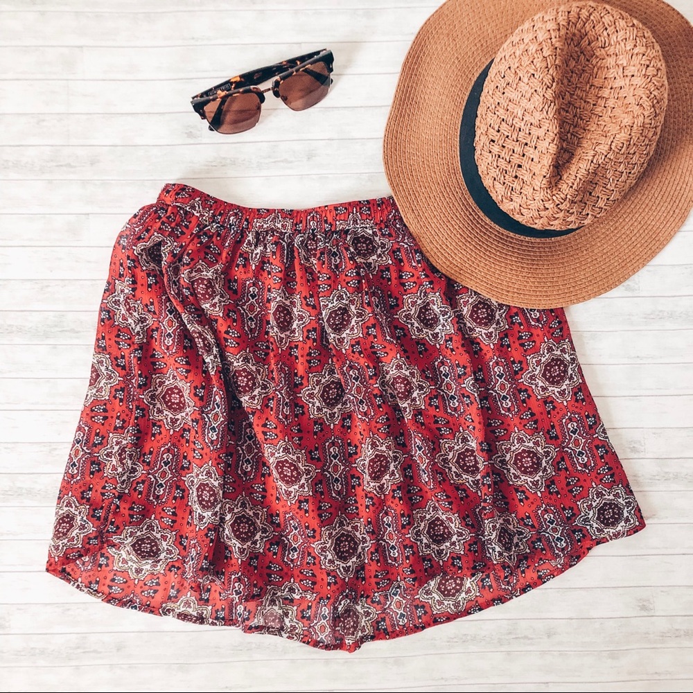🍍 Hollister Flowy Skirt